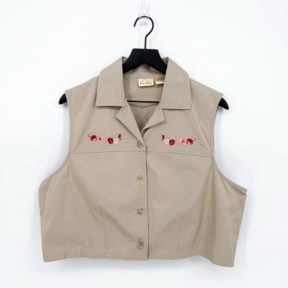 Bobbie Brooks Cropped Khaki Embroidered Flowers Button Up Top XL